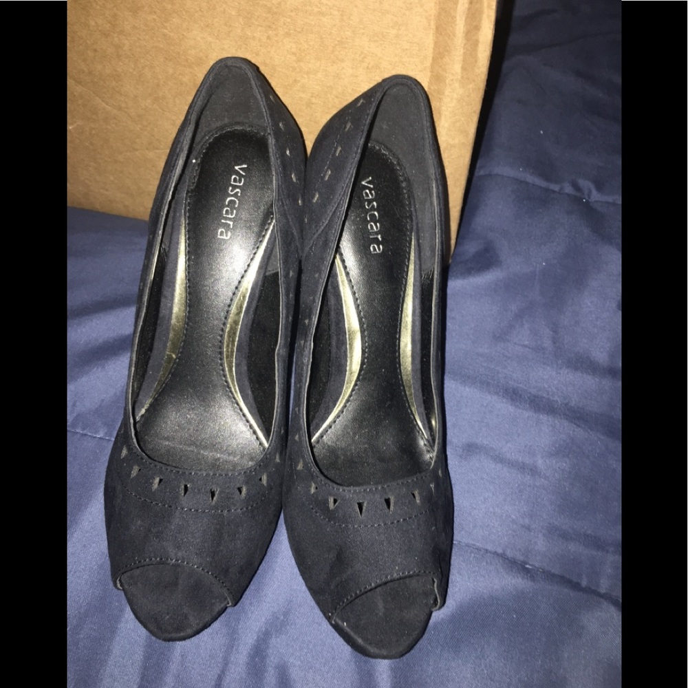 Vascara Black 4" Velvet Heels